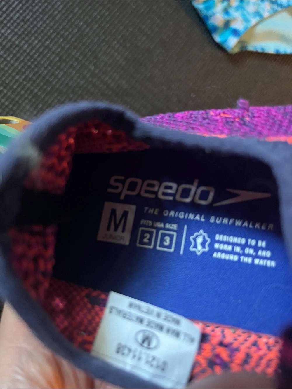 Speedo junior surf strider water beach shoes - NWT - size medium 2/3